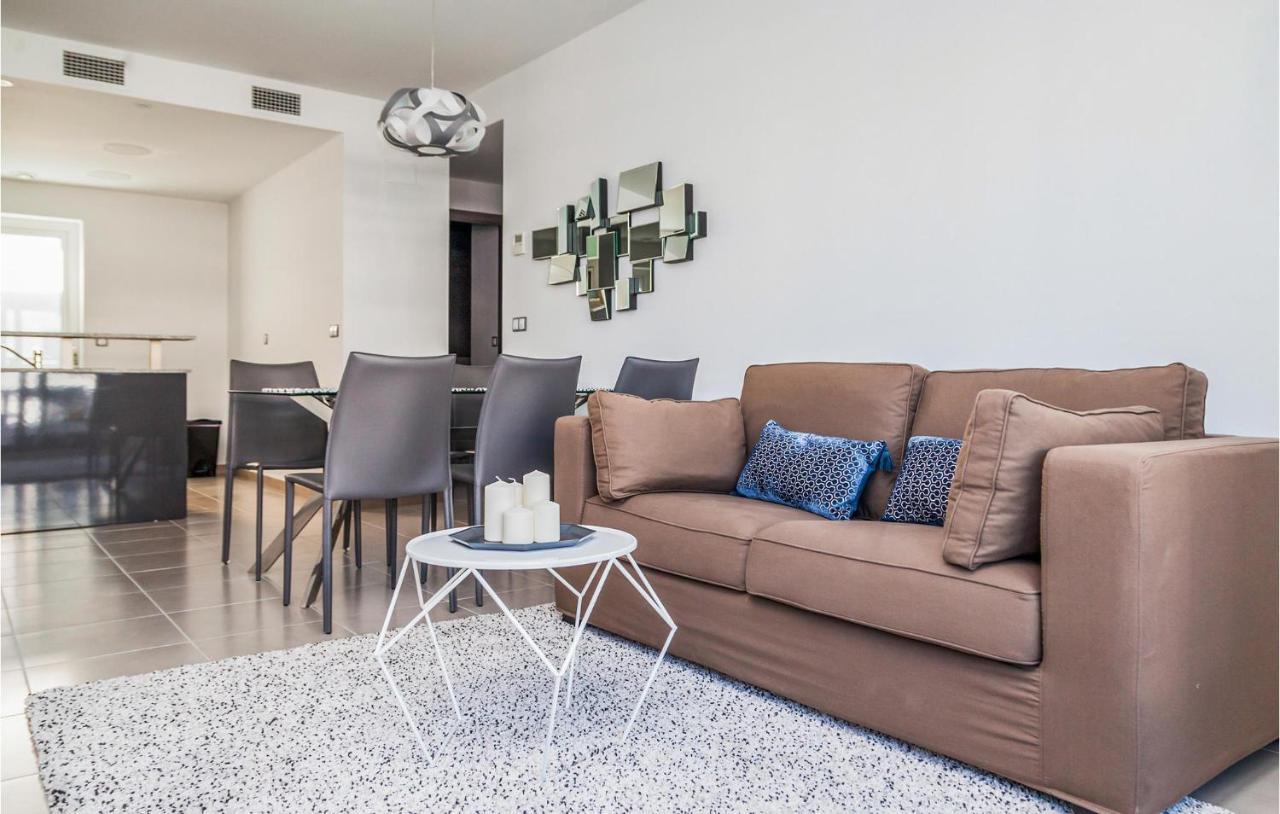 Apartment Awesome In